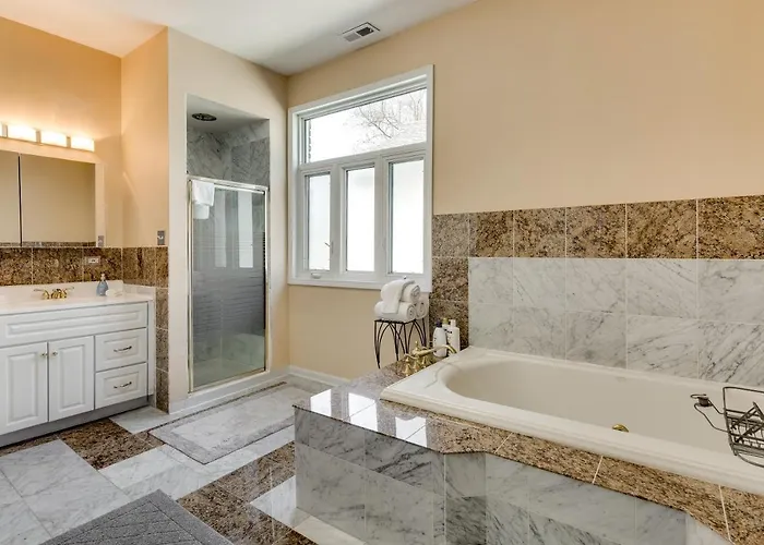Warm & Comforting 4Br 2Ba In Andersonville Апартаменты *