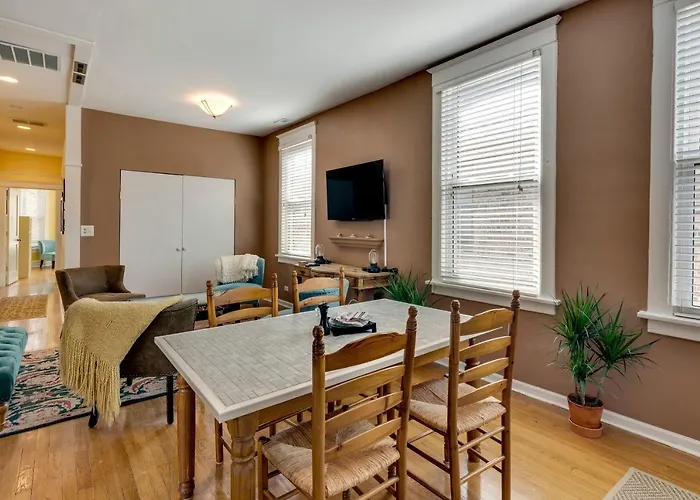 Warm & Comforting 4Br 2Ba In Andersonville *