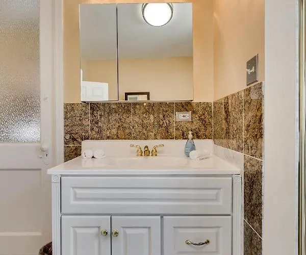 Warm & Comforting 4Br 2Ba In Andersonville *